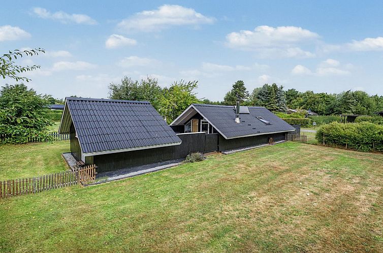 Vakantiehuis "Ragnborg" - 700m from the sea