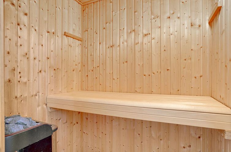 Vakantiehuis "Miika" - 100m from the sea