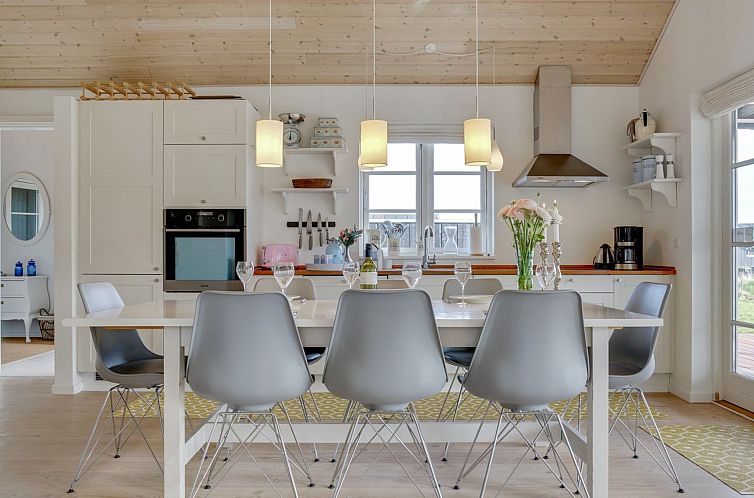 Vakantiehuis "Miika" - 100m from the sea