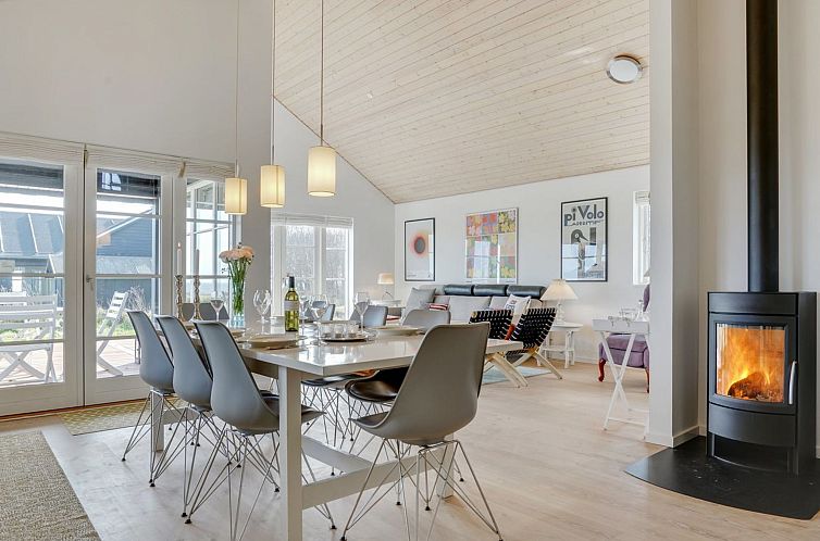 Vakantiehuis "Miika" - 100m from the sea