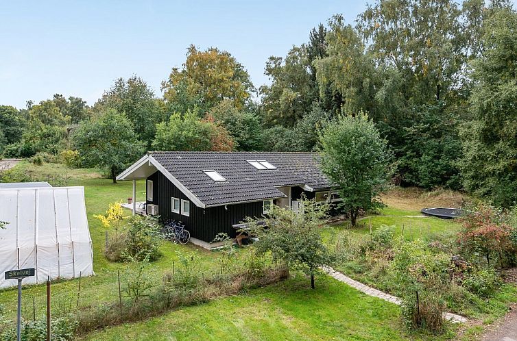 Vakantiehuis "Heino" - 3.5km from the sea