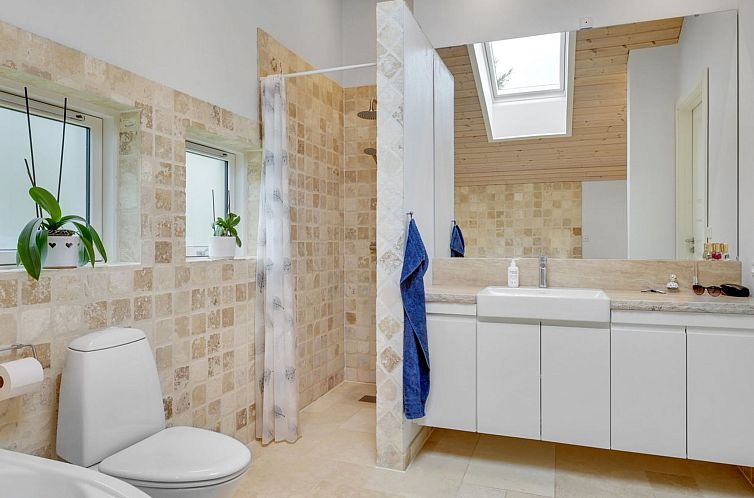 Vakantiehuis "Heino" - 3.5km from the sea