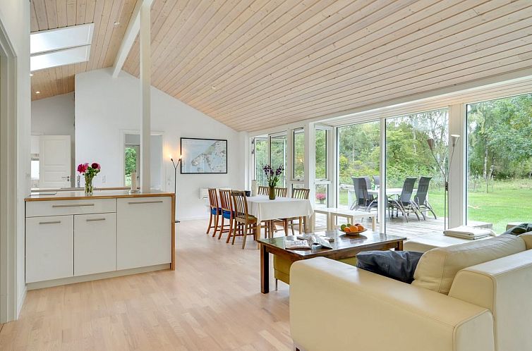 Vakantiehuis "Heino" - 3.5km from the sea