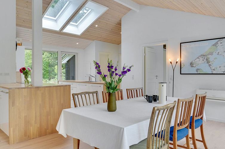 Vakantiehuis "Heino" - 3.5km from the sea