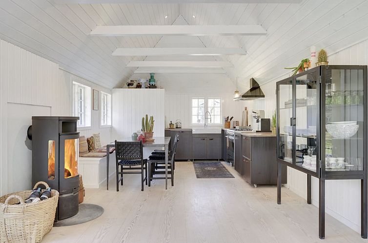 Vakantiehuis "Venko" - 2.6km from the sea