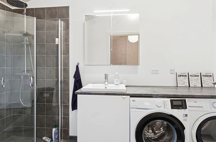 Vakantiehuis "Amitola" - 800m from the sea