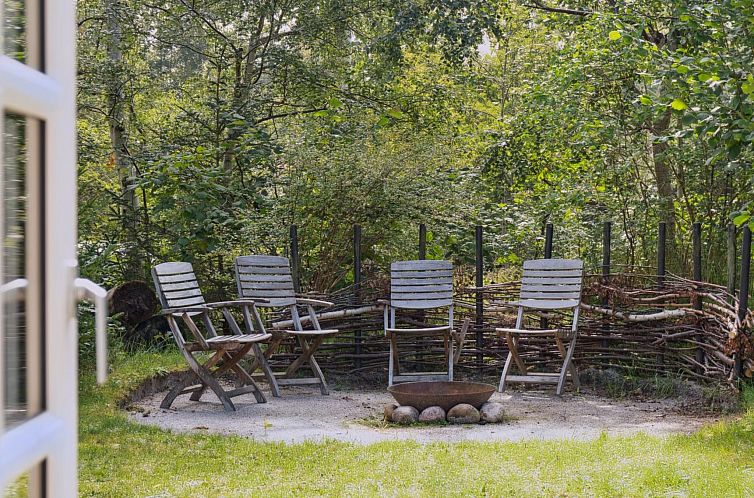 Vakantiehuis "Estel" - 900m from the sea