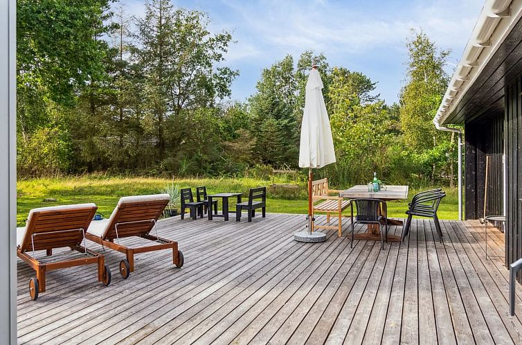 Vakantiehuis "Amola" - 1.6km from the sea