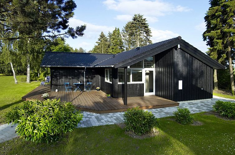 Vakantiehuis "Antonina" - 775m from the sea