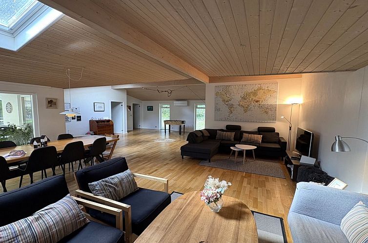 Vakantiehuis "Aiko" - 1.8km from the sea