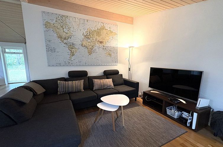 Vakantiehuis "Aiko" - 1.8km from the sea