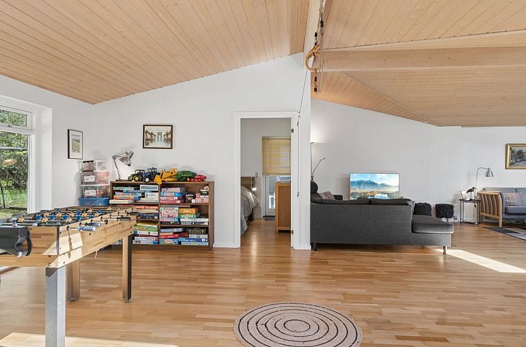 Vakantiehuis "Aiko" - 1.8km from the sea