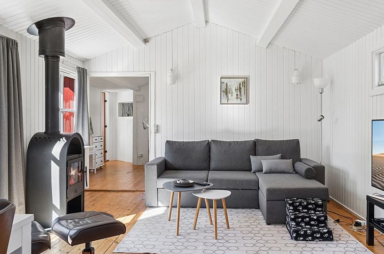 Vakantiehuis "Amitola" - 800m from the sea
