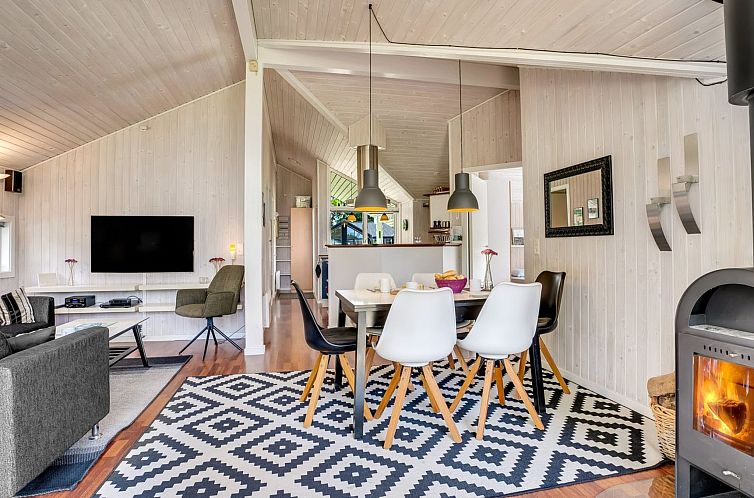 Vakantiehuis "Truls" - 800m from the sea