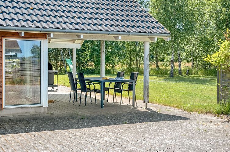 Vakantiehuis "Hughe" - 300m from the sea