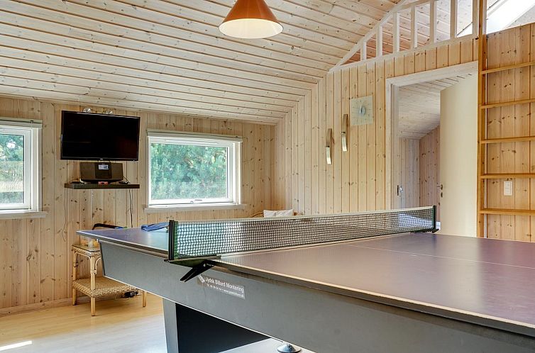 Vakantiehuis "Hughe" - 300m from the sea