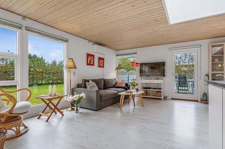 Vakantiehuis "Einari" - 500m from the sea