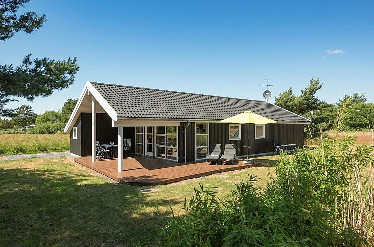 Vakantiehuis "Aksel" - 150m from the sea