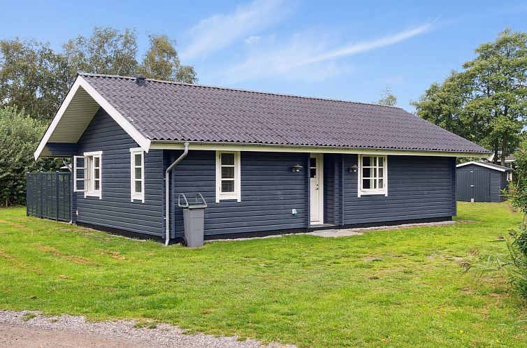 Vakantiehuis "Aldis" - 300m from the sea