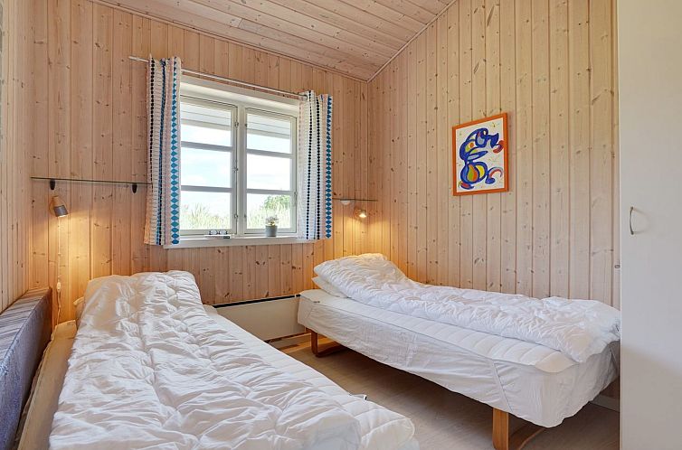 Vakantiehuis "Aldis" - 300m from the sea
