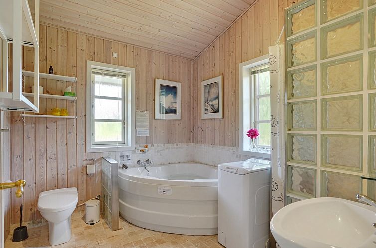 Vakantiehuis "Aldis" - 300m from the sea