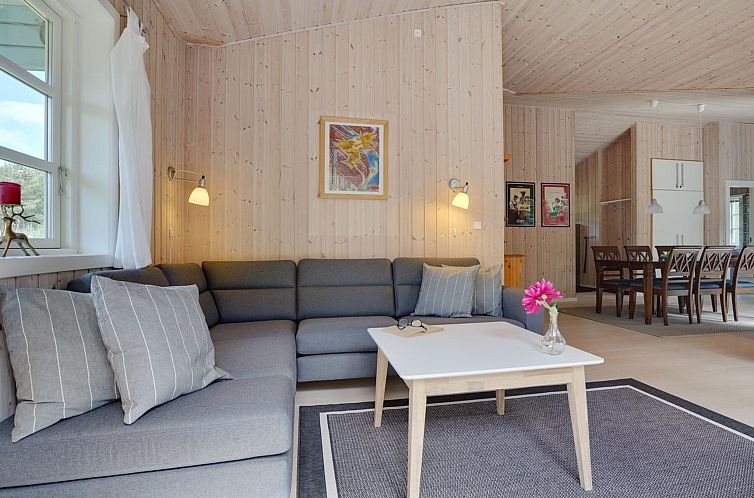 Vakantiehuis "Aldis" - 300m from the sea