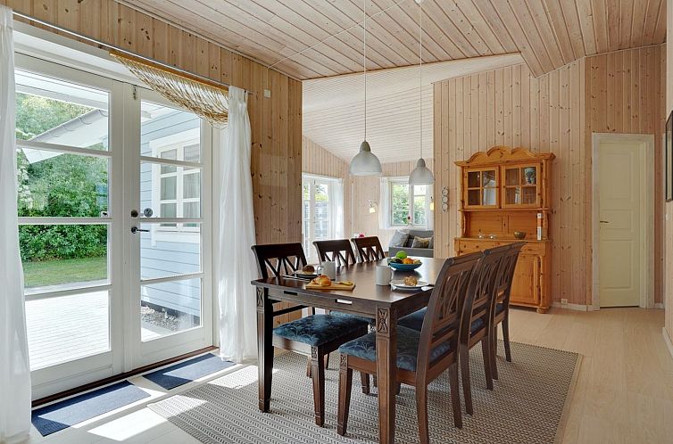 Vakantiehuis "Aldis" - 300m from the sea