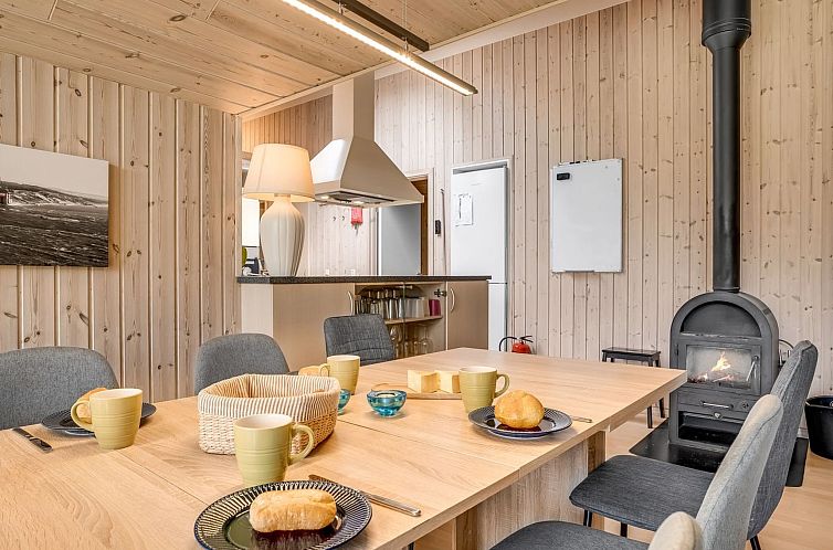 Vakantiehuis "Dorde" - 600m from the sea