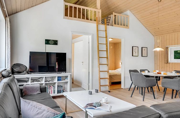 Vakantiehuis "Dorde" - 600m from the sea