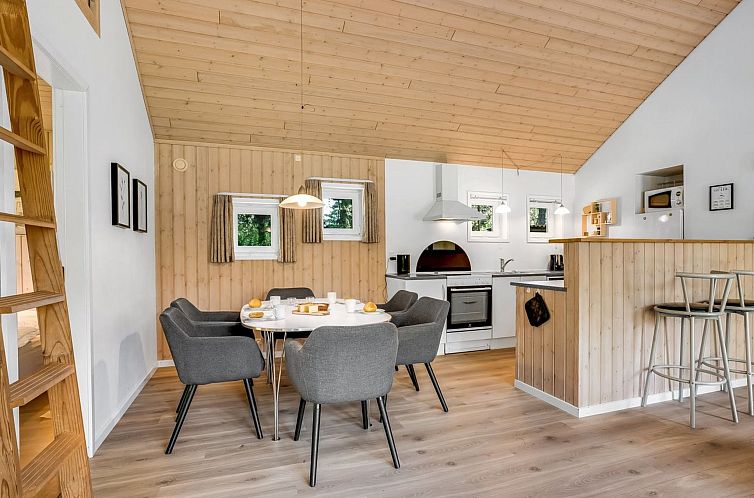 Vakantiehuis "Dorde" - 600m from the sea