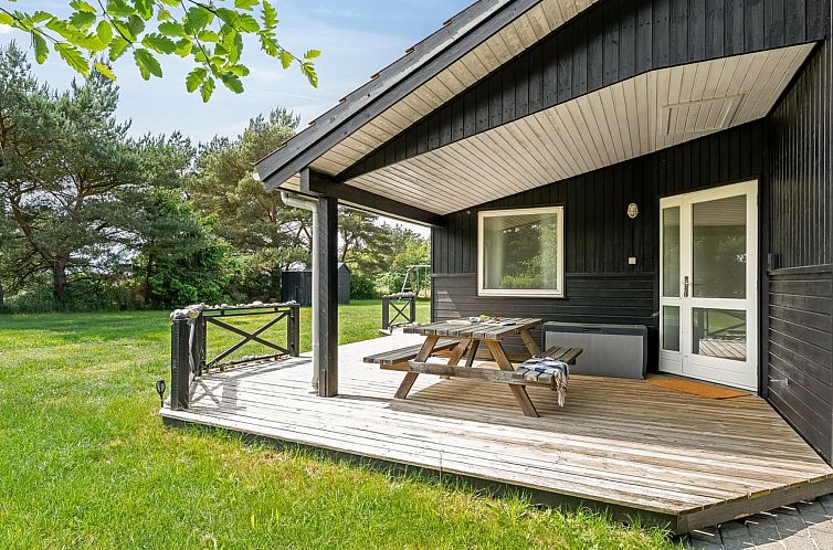 Vakantiehuis "Allie" - 150m from the sea