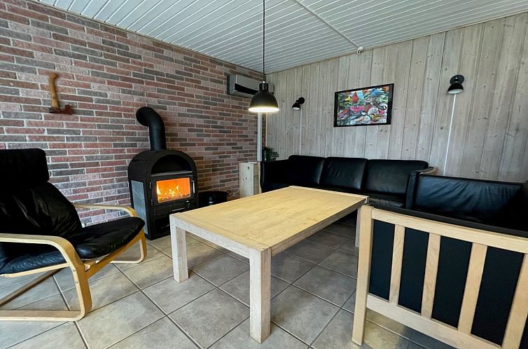 Vakantiehuis "Sitta" - 400m from the sea