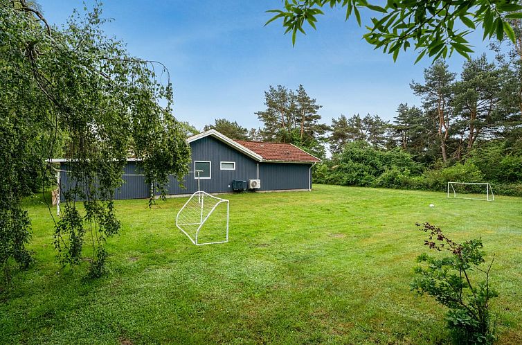 Vakantiehuis "Sverker" - 300m from the sea