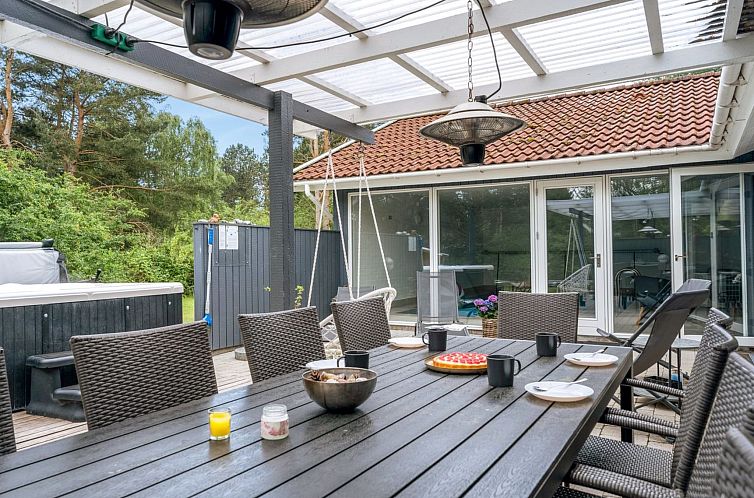 Vakantiehuis "Sverker" - 300m from the sea