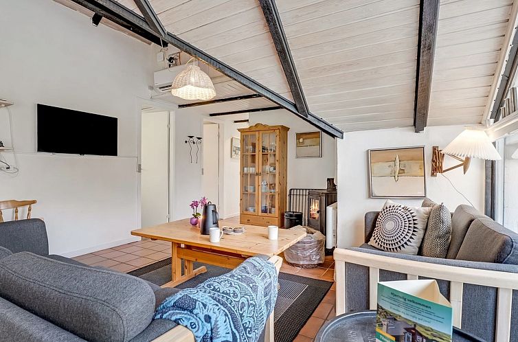 Vakantiehuis "Arnfin" - 160m from the sea