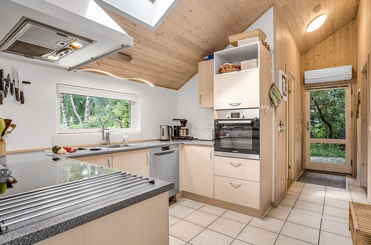 Vakantiehuis "Dorde" - 600m from the sea