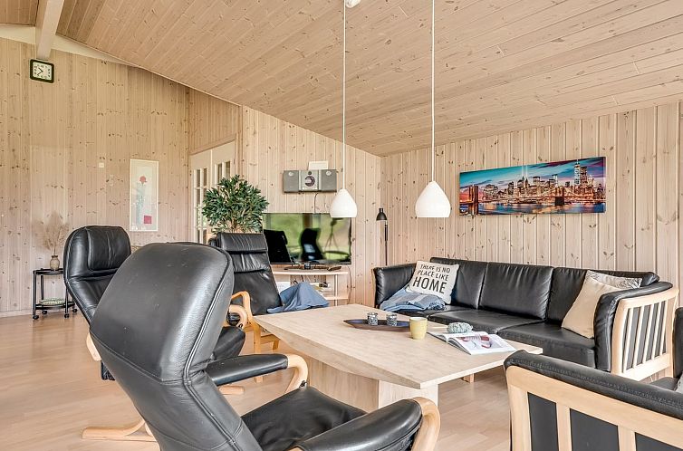 Vakantiehuis "Dorde" - 600m from the sea