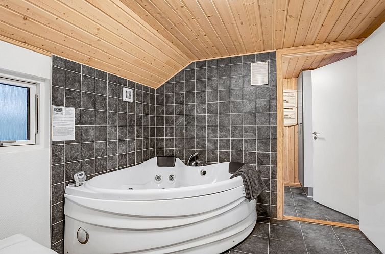 Vakantiehuis "Annielle" - 500m from the sea