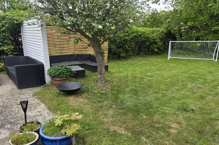 Vakantiehuis "Bisera" - 3km from the sea