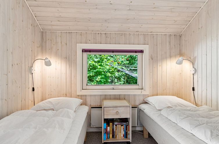 Vakantiehuis "Batsha" - 350m from the sea