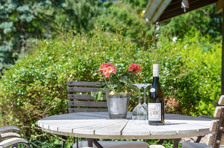 Vakantiehuis "Naira" - 1.8km from the sea