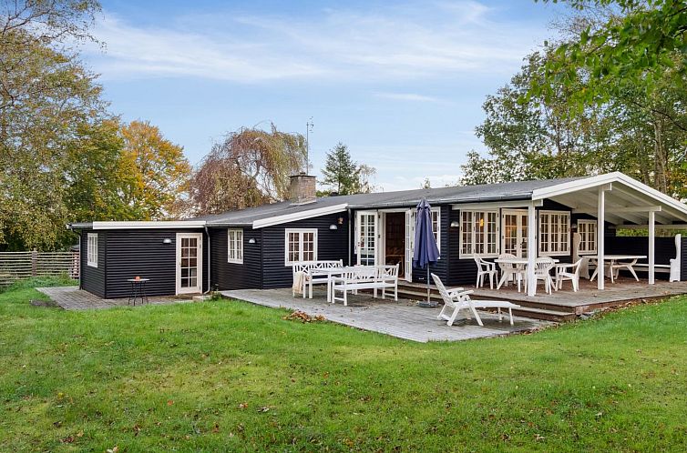 Vakantiehuis "Naira" - 1.8km from the sea
