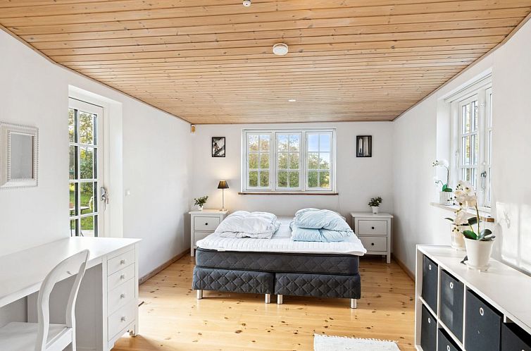 Vakantiehuis "Naira" - 1.8km from the sea