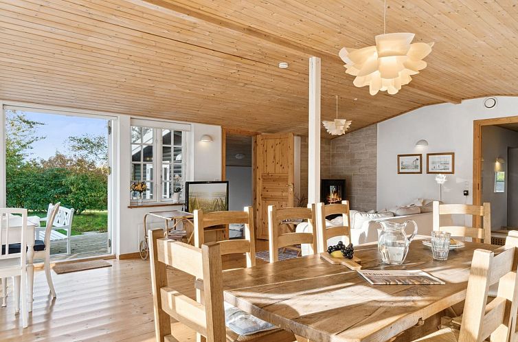 Vakantiehuis "Rami" - 2km from the sea