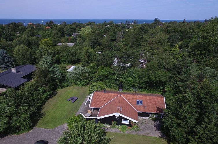 Vakantiehuis "Batsha" - 350m from the sea