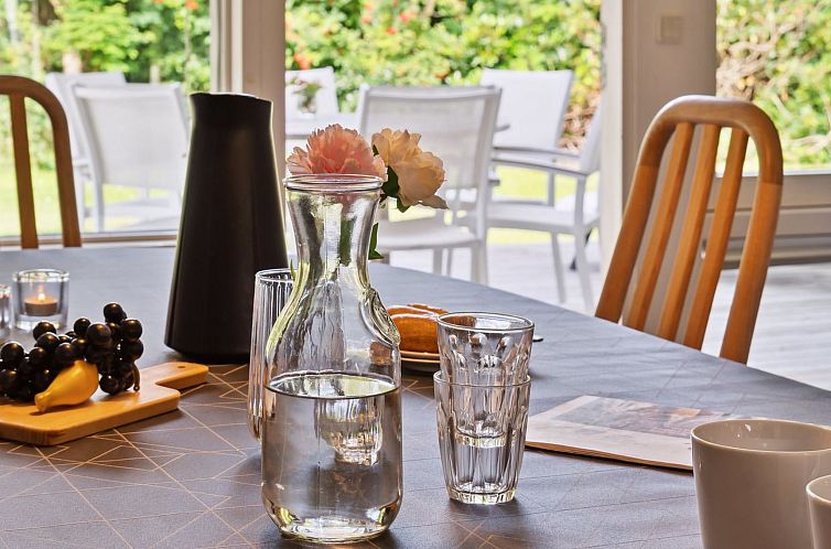 Vakantiehuis "Batsha" - 350m from the sea