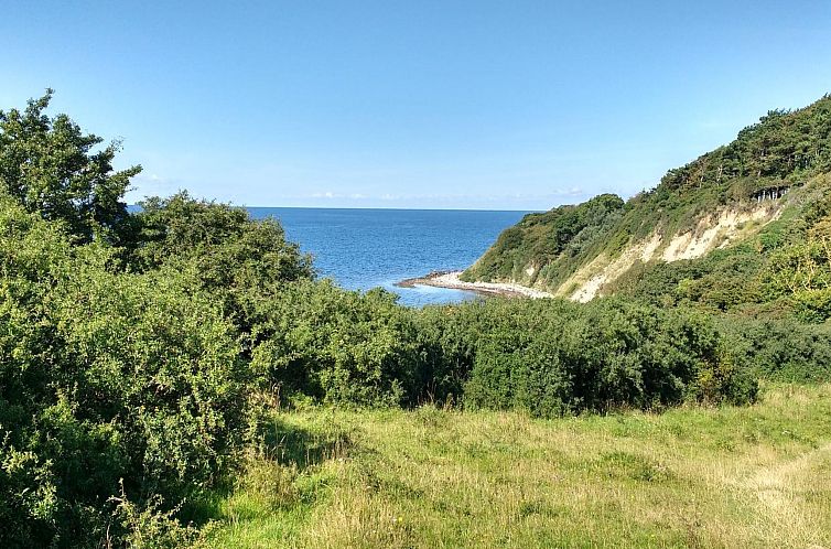 Vakantiehuis "Miona" - 725m from the sea