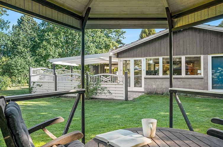 Vakantiehuis "Janna" - 200m from the sea