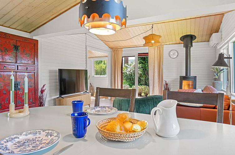 Vakantiehuis "Oona" - 700m from the sea