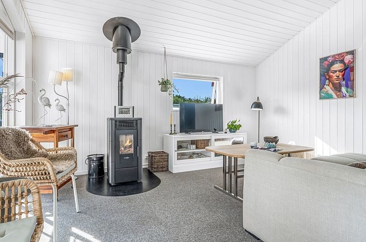 Vakantiehuis "Ion" - 250m from the sea